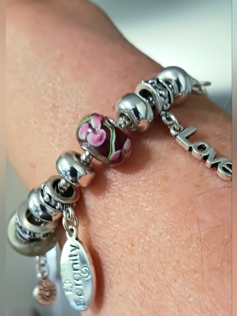 Silvertone Bracelet w/2 Pink Flower Beads, Love, Heart & Serenity, 8" length